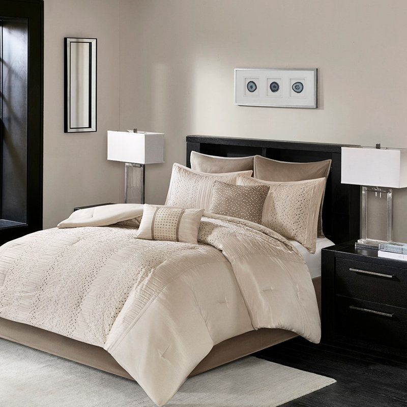 Literie brodée 8 pièces pour très grand lit - Simili soie, beige rembourré