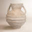 Vase de poterie fabriqué à la main avec détails en papier mâché et motif artisanal texturé