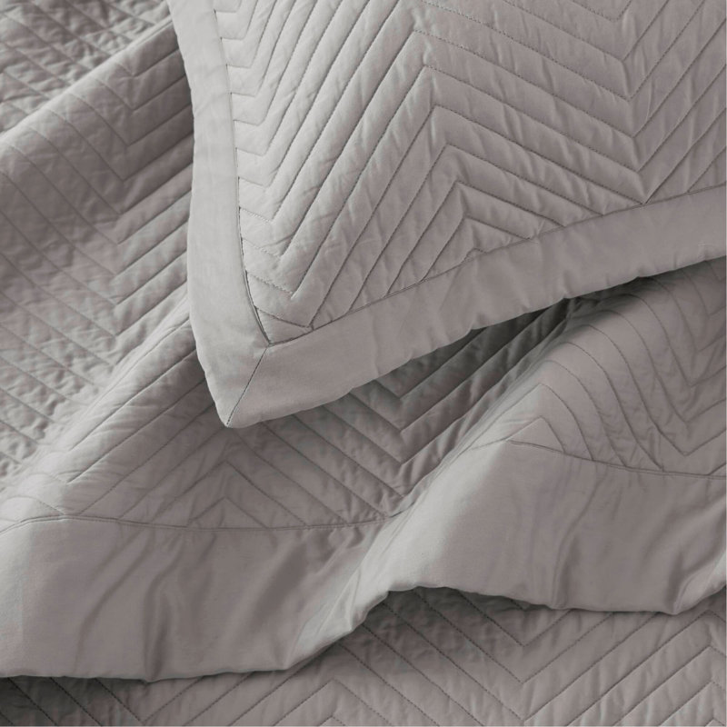 3 Piece Cotton Quilt Set Light Gray, King Quilt + 2 Shams