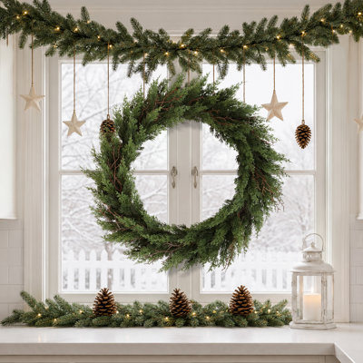 Couronne de Noël artificielle 30 po, couronne de verdure artificielle PE pour décoration intérieure et extérieure des Fêtes