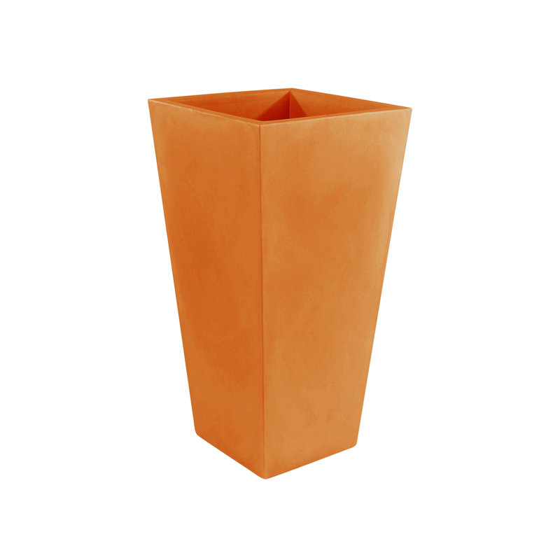 Cono Resin Pot Planter, 39.25" H x 13.75" W x 13.75" D, Steel