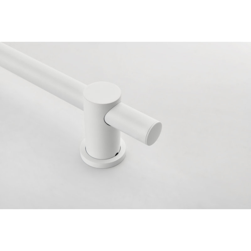 La barre d'appui coulissante en acier inoxydable SHOWERS comprend une pomme de douche à main et un tuyau de 69 pouces