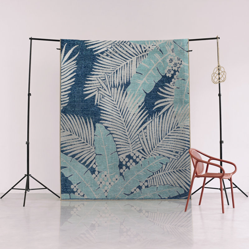 Tapis décoratif moderne à motif de feuilles bleues, Rectangle 5 pi 2 po x 7 pi 11 po