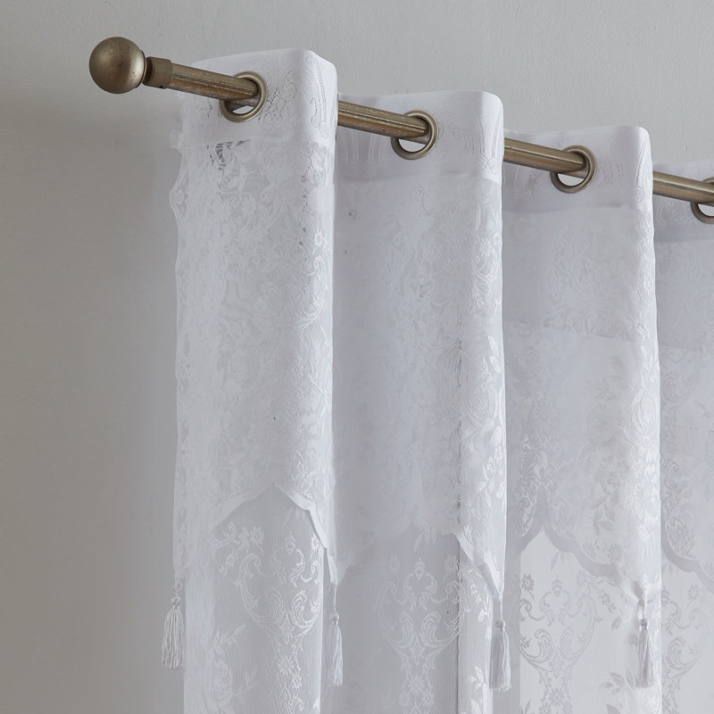 Panneau de rideau de porte de patio Natasa avec cantonnière et pompons attachés Natasa, Blanc