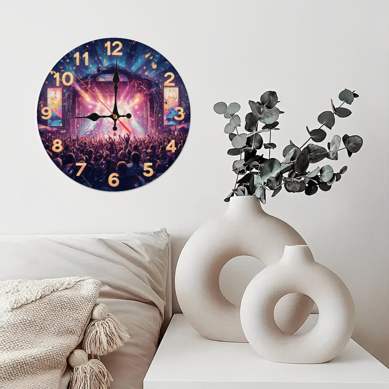 Horloge de fête musicale avec foule