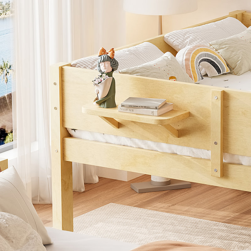 Lit superposé moderne Gaven avec tablettes de rangement et bois massif, Clair naturel