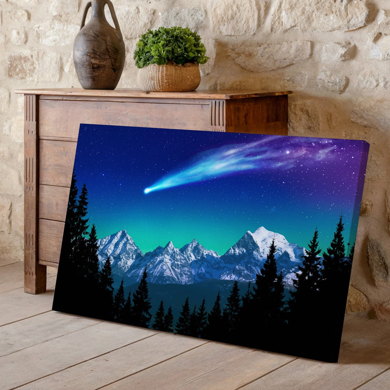 Toile, une scène cosmique à couper le souffle qui se déroule au crépuscule, mettant en vedette une impression d'art mural surplombant des montagnes couvertes de neige