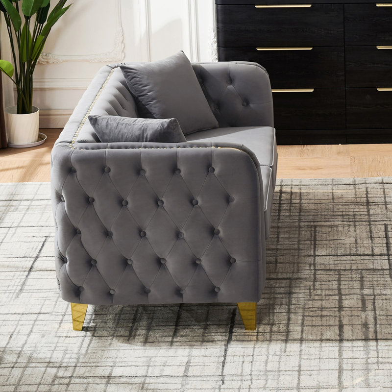 Canapé 61 po en velours capitonné à boutons et pieds dorés, Velours gris