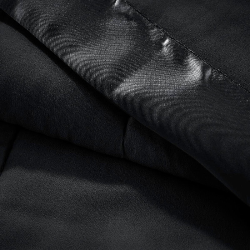 Très grande couverture en duvet synthétique avec bordure en satin, Très grand lit, Noir