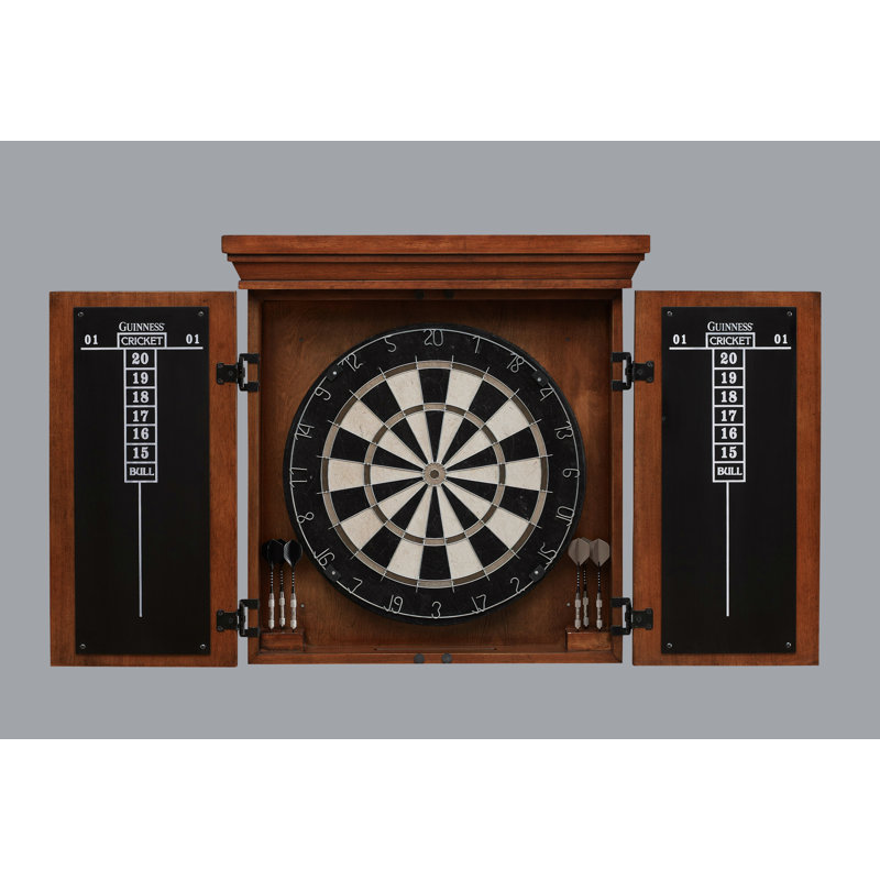 Armoire et jeu de fléchettes Guinness