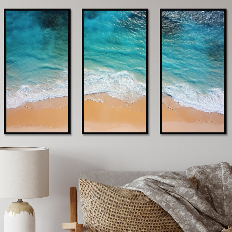Vue aérienne de la plage bleue «Blue Tranquility» - art mural plage, H 28 po x l 36 po x P 1 po, Cadre flottant noir