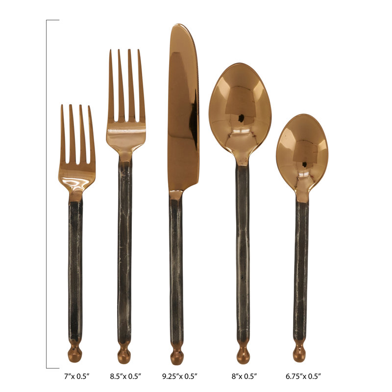 Ensemble de couverts de cinq articles pour une personne, Or rose