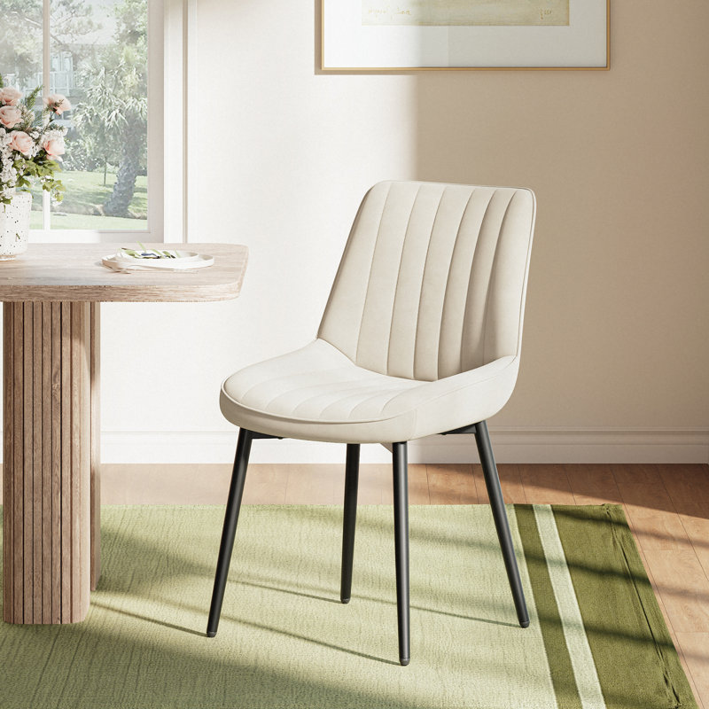 Chaise de salle à manger rembourrée moderne avec pieds en métal, dossier capitonné, Beige