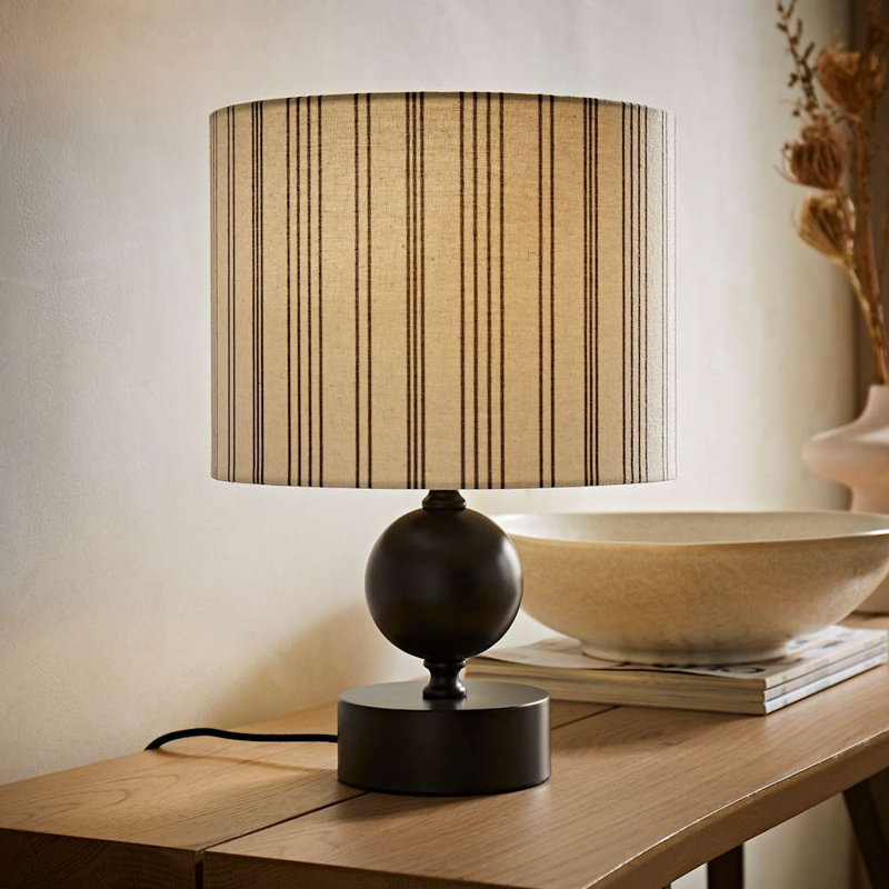 Coelho Metal Table Lamp