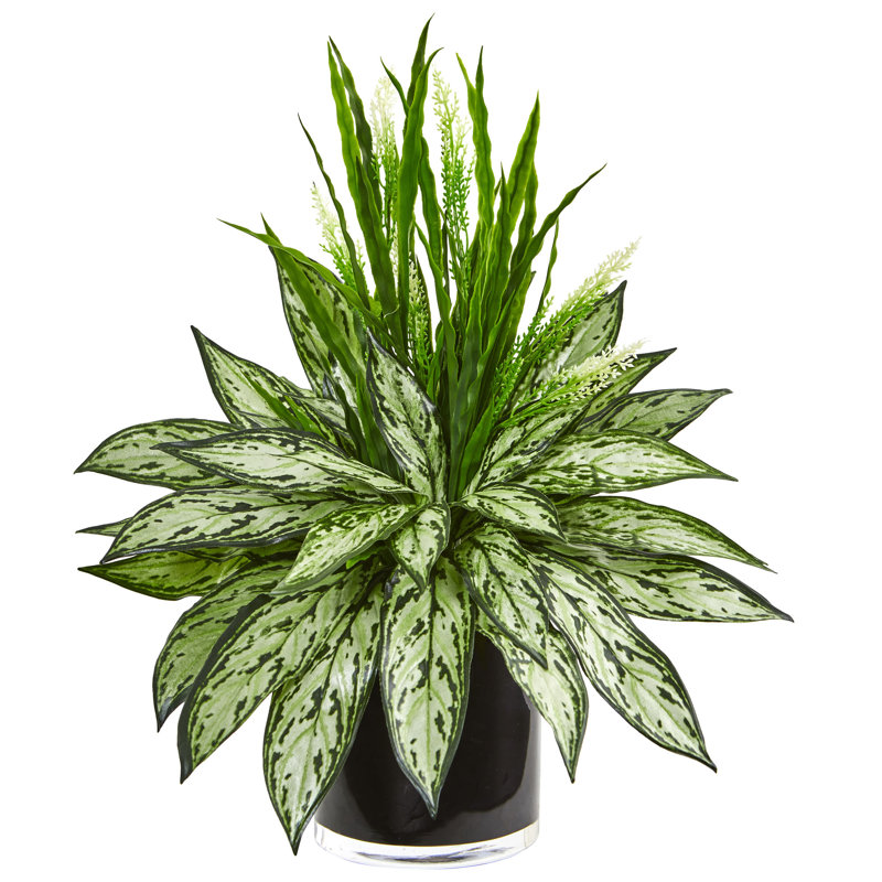 Plante de feuillage artificiel en vase herbe