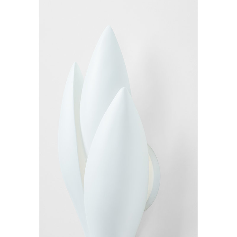 1 - Light Armed Sconce, Gesso White