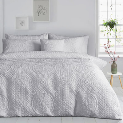 Deluxe Quilted Grandeur Pinsonic Duvet Set