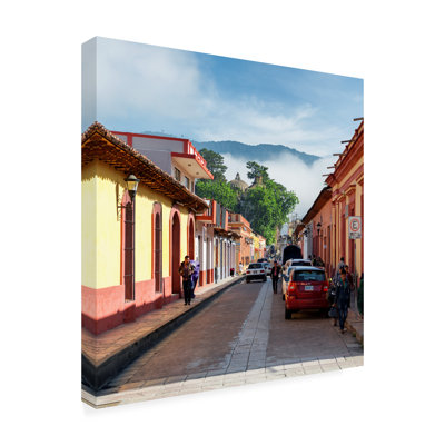 Reproduction d’art sur toile tendue 3 matin à San Cristobal de Las Casas II par Philippe Hugonnard-« Viva Mexico »