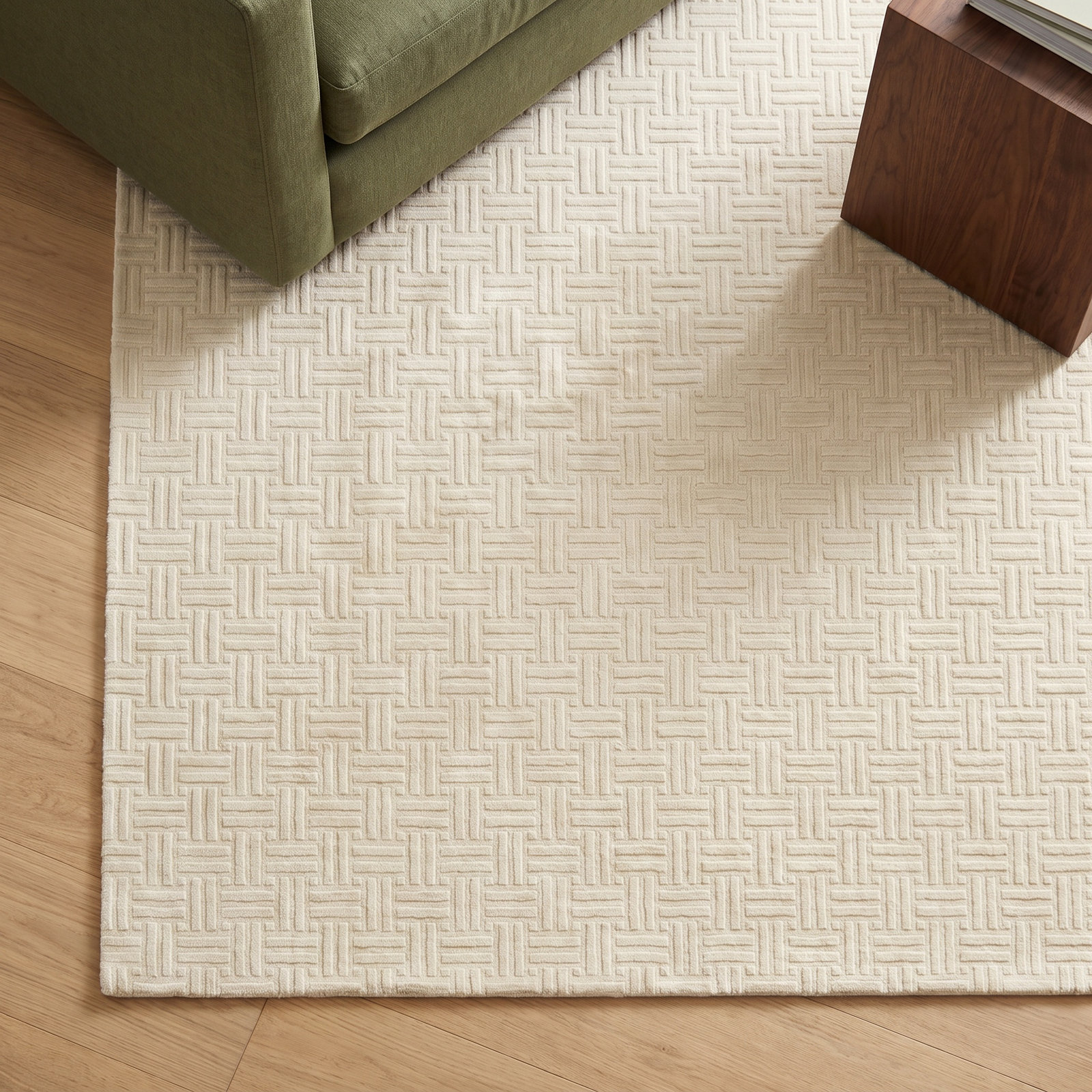Maricopa Ivory Hand-Loomed Geometric Wool Rug, Rectangle 7'10" x 10'