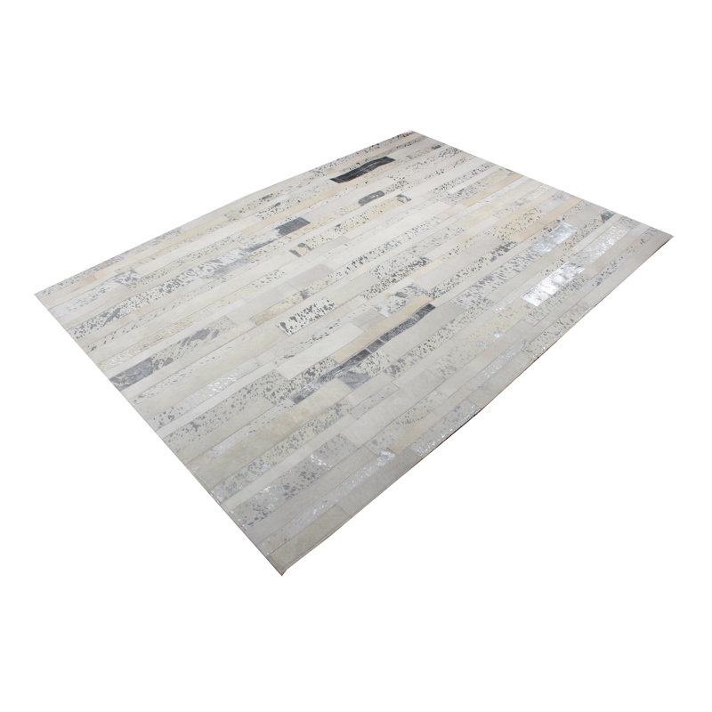 Tapis en cuir de vache fabriqué à la main Iyaad, Rectangle 5 pi x 7 pi