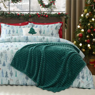 Bedsure Christmas Comforter Set with Blanket and Throw Pillow