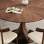 Table de salle à manger simple de style médiéval-559535911