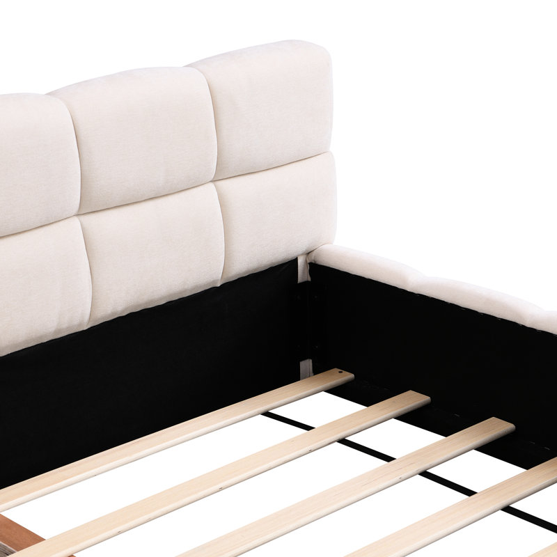Élégant cadre de grand lit tapissier en chenille beige avec un design en damier pour une mise à niveau de la chambre à coucher dans un décor moderne et confortable