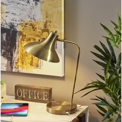 Lampe de bureau 19 po avec prise Lassell