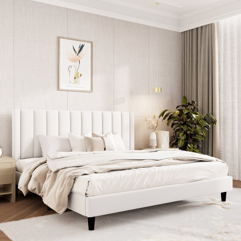 Lit plateforme tapissier avec velours et tête de lit rayée Stauton, Très grand, Blanc