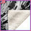 Couvertures tourbillonnantes abstraites noires et blanches-126341590