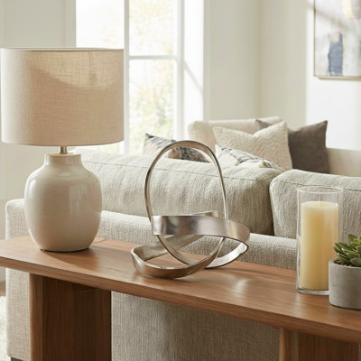 Pièce décorative moderne en métal et aluminium décorative pour étagères contemporaines ou dessus de table
