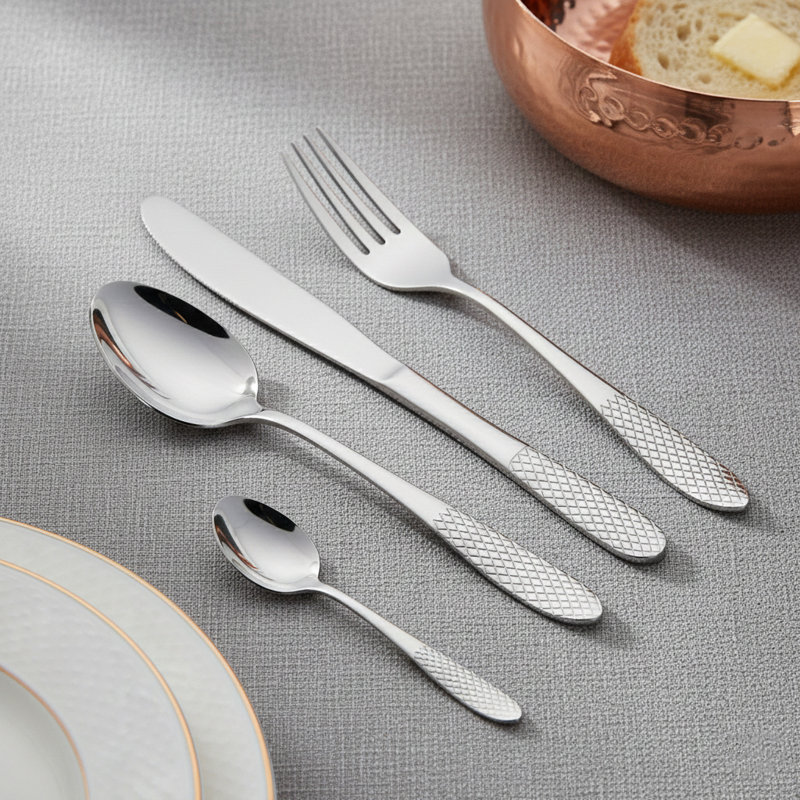 ROYALFORD Stainless Steel Cutlery Set, 16 Piece Mirror Finish Stainless Steel Cutlery Set with 4Pc Tea Spoon, 4Pc Table Spoon, 4 Pc Fork & 4 Pc Knife | Dishwasher Safe & Easy Clean |Set for 4 People