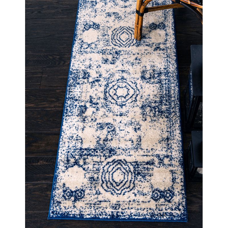Rizo Geometric Indoor Rug, Runner 2' x 6'9"