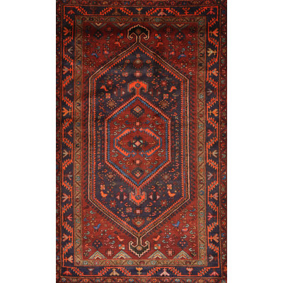 Tapis traditionnel marron foncé