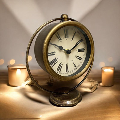 Roman Numeral Metal Quartz Movement / Crystal Tabletop Clock in Gold