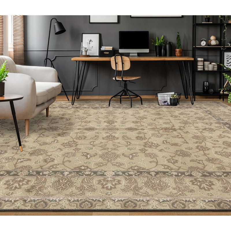 Hand Knotted Wool Oriental Area Rug in Gold