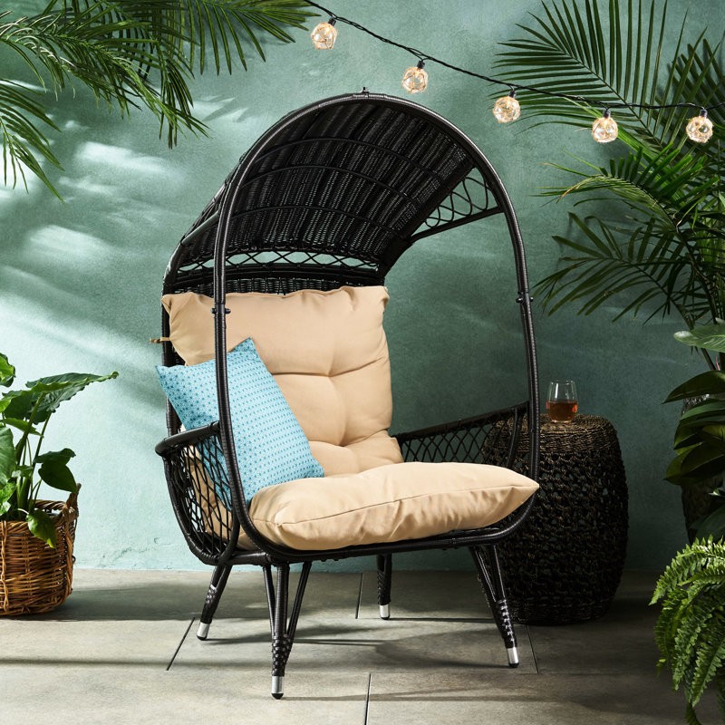 Méridienne confortable pour la terrasse - Design complexe et eau - Panier moderne avec coussin