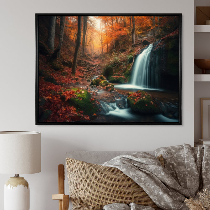 Chute d'eau en automne II - impression, H 12 po x l 20 po x P 1 po, Cadre flottant noir