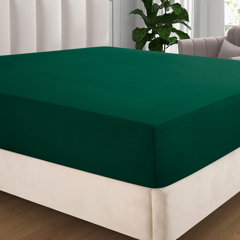 Extra Deep Pocket Microfiber Solid Fitted Sheet, King, Green
