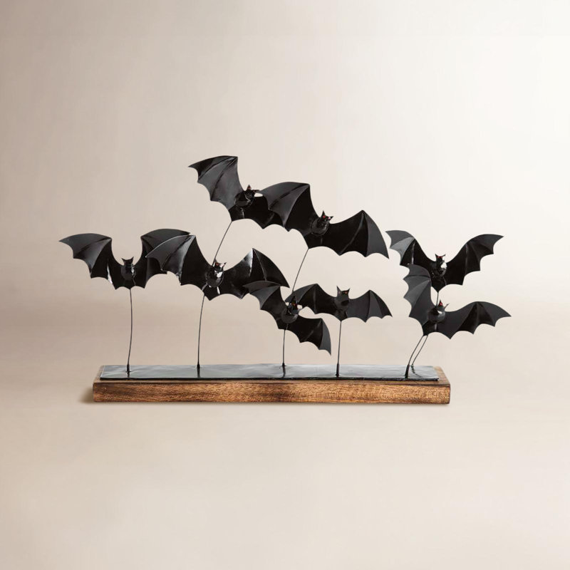 Pièce maîtresse de chauve-souris en métal