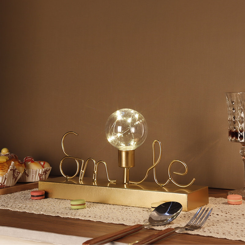 Lampe fantaisie en métal