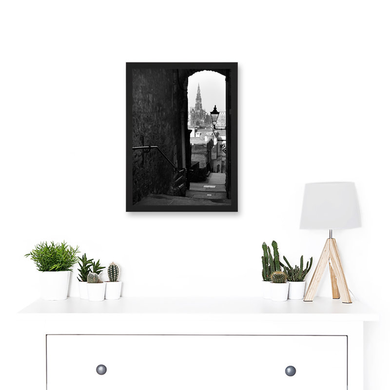 Photo Cityscape Edinburgh Royal Mile Lane Black White Scotland - Single Picture Frame Print