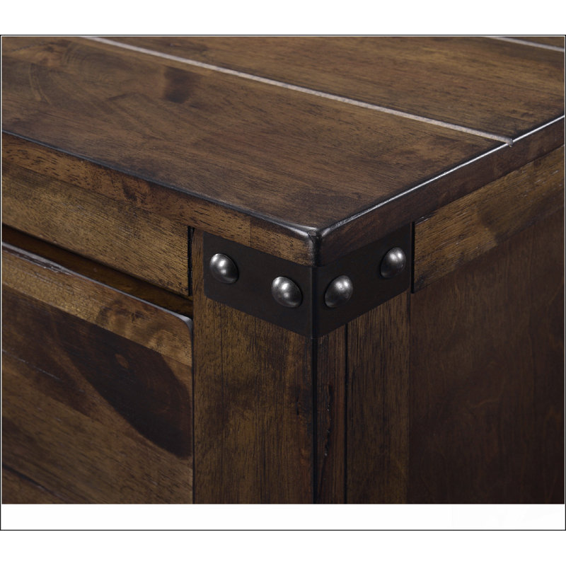 Lit plateforme en bois de style industriel rustique