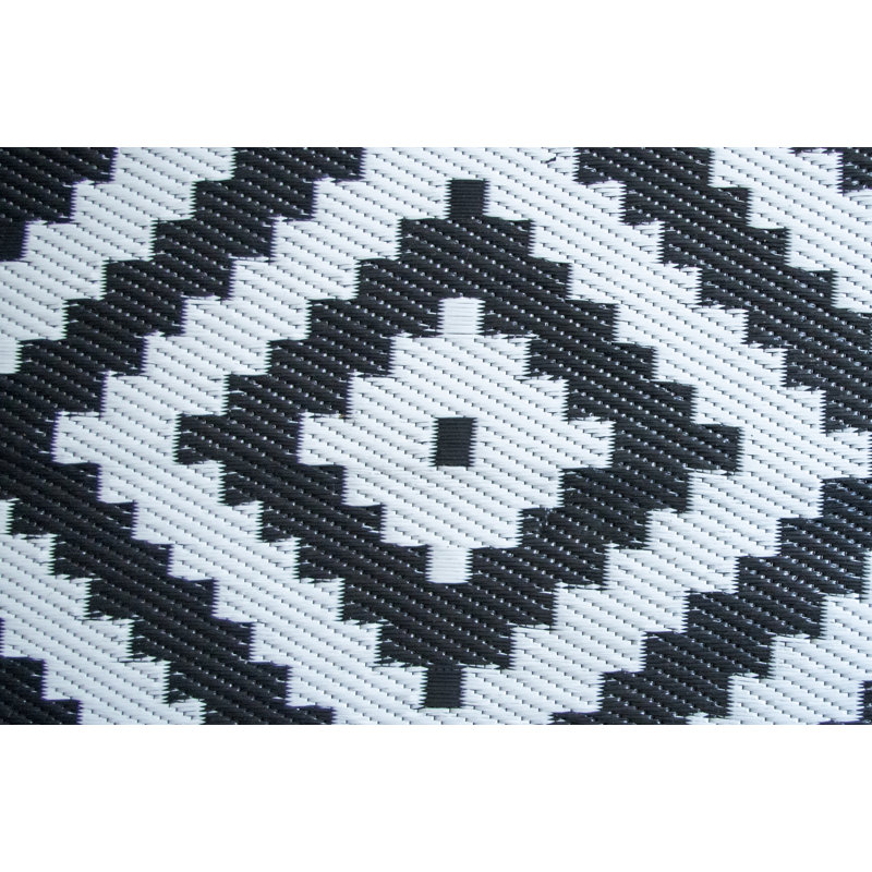 Chill Urban Outdoor Picnic Blanket, 0.1cm H x 270cm W x 350cm D