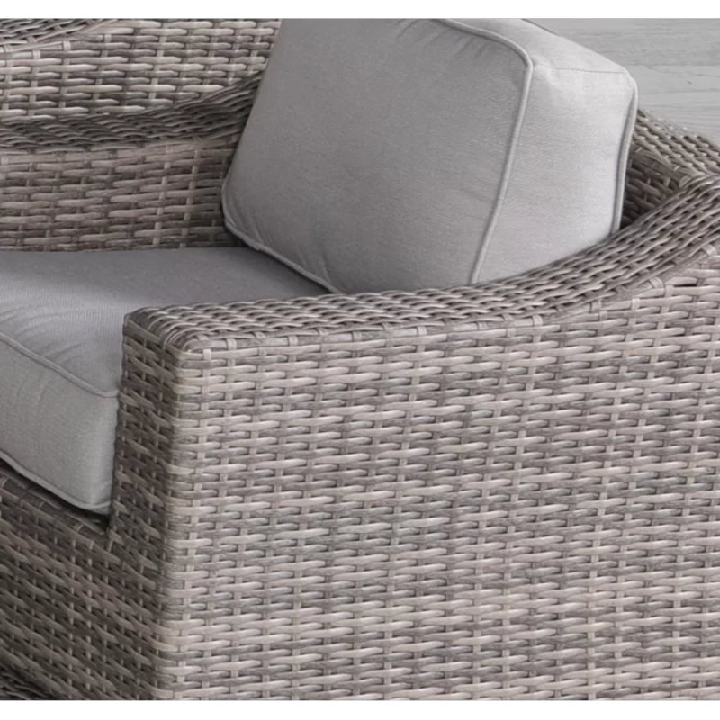 Elegant Fully Assembled Swivel Patio Chair With Luxurious Cushions – Perfect For Outdoor Relaxation