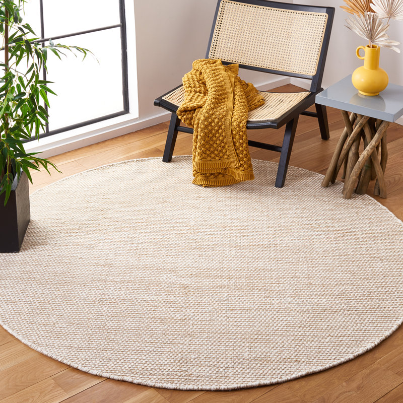 Natura Hand Woven Performance Rug, Round 6'