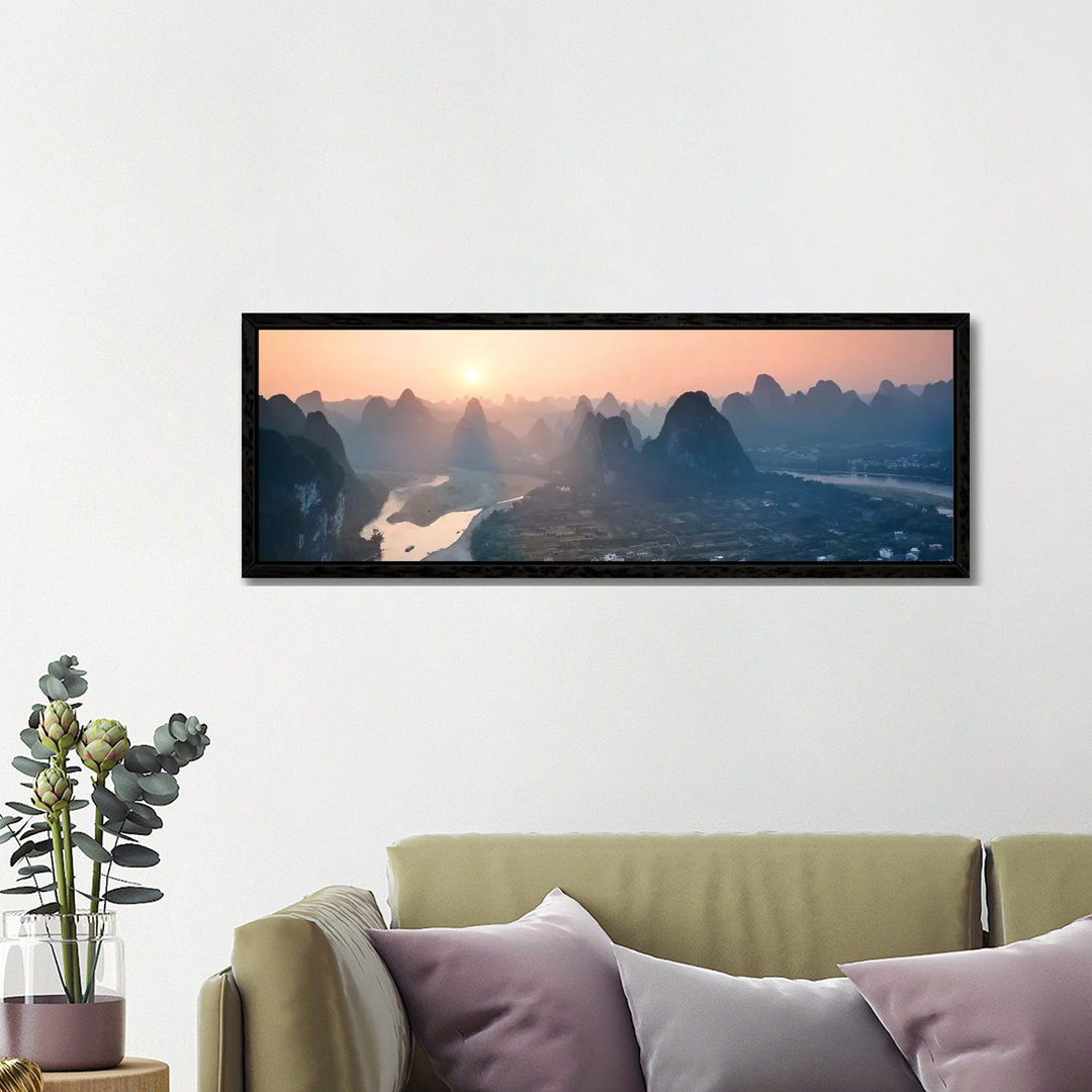 Sonnenuntergang über dem Li-Fluss, China von Matteo Colombo - Panoramaleinwand auf Leinwand Giclée auf Leinwand