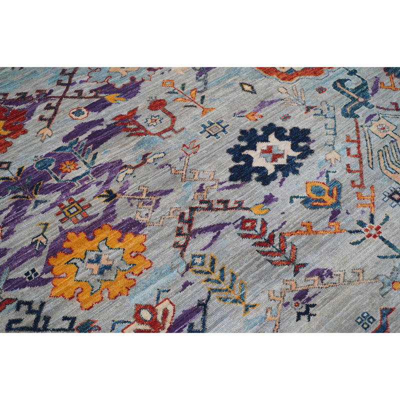 High-Quality Hand-Knotted Light Grey Area Rug