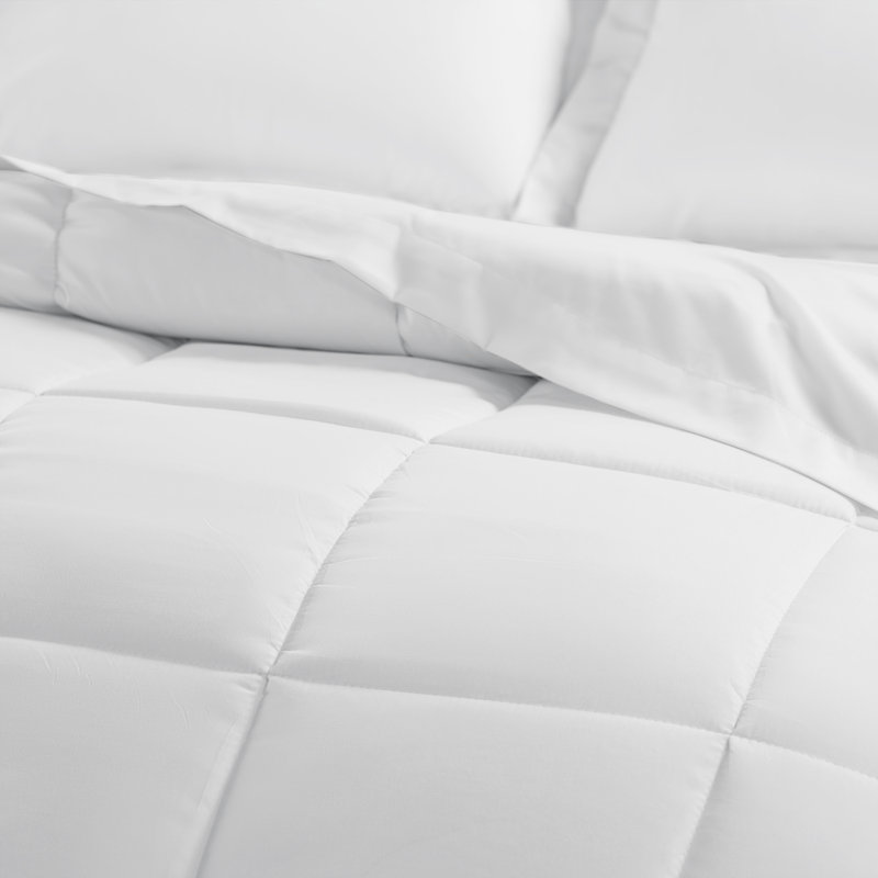 Ensemble de literie complet en microfibre de 8 pièces Simply Soft, Très grand californien + 7 pièces incluses, Blanc