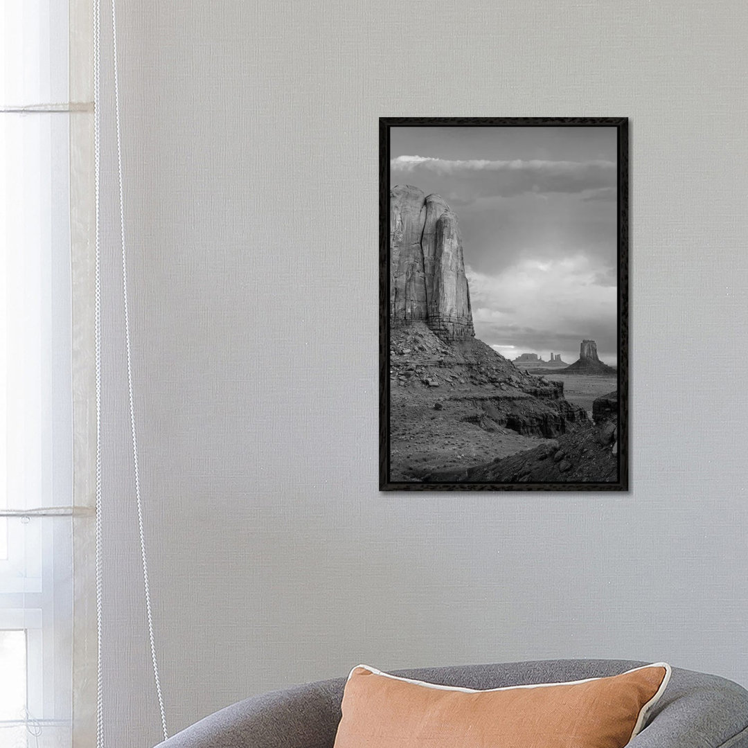 Elephant Butte And The Mittens From North Window, Monument Valley, Arizona von Tim Fitzharris - Gallery-Wrapped Canvas G...